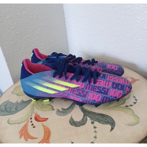 Athletic_Shoes